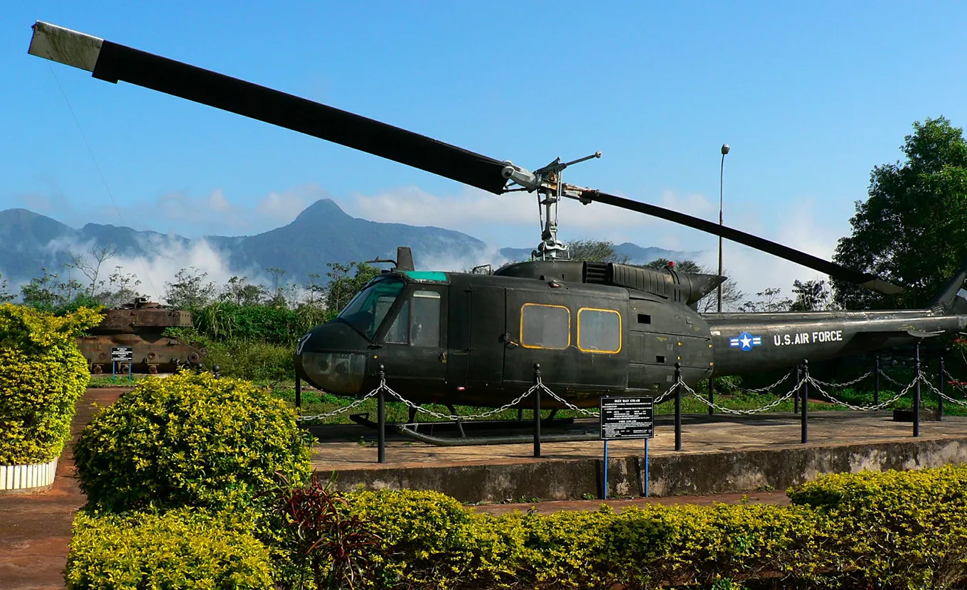 2-Day DMZ Heritage Cycling Tour: Hue to Quang Tri Adventure